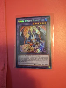 🔥Yugioh! - Garura, Flügel des resonanten Lebens - RA02-DE024 - Secret Rare 🔥 - Bild 1 von 3