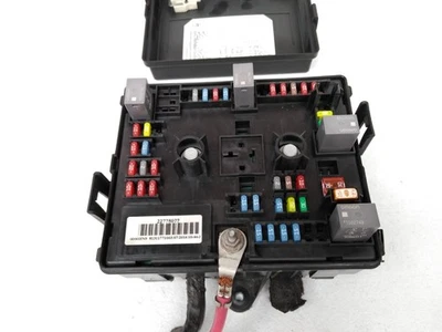 Interior 22778077 Chevy 2013-2017 Express caja de fusibles GMC Savana 1500 2500 3500 A16 Foto 1 de 4