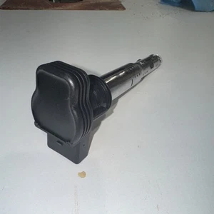 1 Ignition Coil Pack For Audi A3 A4 A5 TT Q5 VW Beetle Golf Jetta Passat 2.0L L4 - Picture 1 of 3