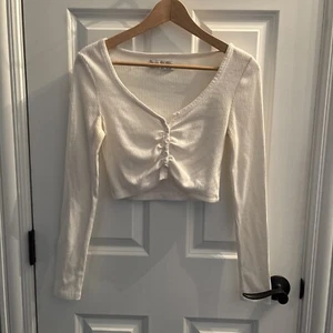 Women’s Urban Outfitters Ivory Ribbed Crop Top Size Medium - Picture 1 of 4