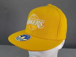 Los Angeles Lakers Hat Cap LA Adidas Flex Fit Embroidered Basketball NBA Sz S/M - Picture 1 of 24