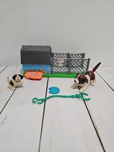 Vintage Kenner 1993 Littlest Pet Shop Beethoven's 2nd Back Yard Kennel incompleto - Foto 1 di 13