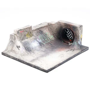 WhytMykConcrete Fingerboard Ramp - Mini Ditch - Picture 1 of 6