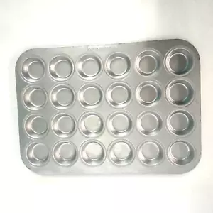 Two Chicago Metallic Non-Stick Cupcake Pan 24 Slots 15-1/2"x 11" x 7/8" - Picture 1 of 9