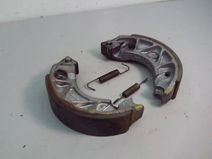 Rear Brake Shoes for Yamaha Zuma 50cc YW50 F 2012 - 2021 - Picture 1 of 6