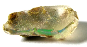 NATURAL ETHIOPIAN OPAL PIECE - 1.9 x 0.9 cms 0.91 gms #22 - Lovely colour flash - Picture 1 of 4