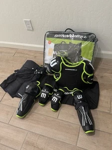 Winnwell Ice Hockey Protective Gear Set - Youth Large Starter Kit Missing Gloves - Picture 1 of 16