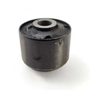 Genuine fits Toyota Landcruiser 80/105 series front radius arm bush - Picture 1 of 3