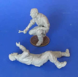 Modern Vehicle Maintenance Crew Resin Figuren x2 Modellbausatz im Maßstab 1:35 - Bild 1 von 1