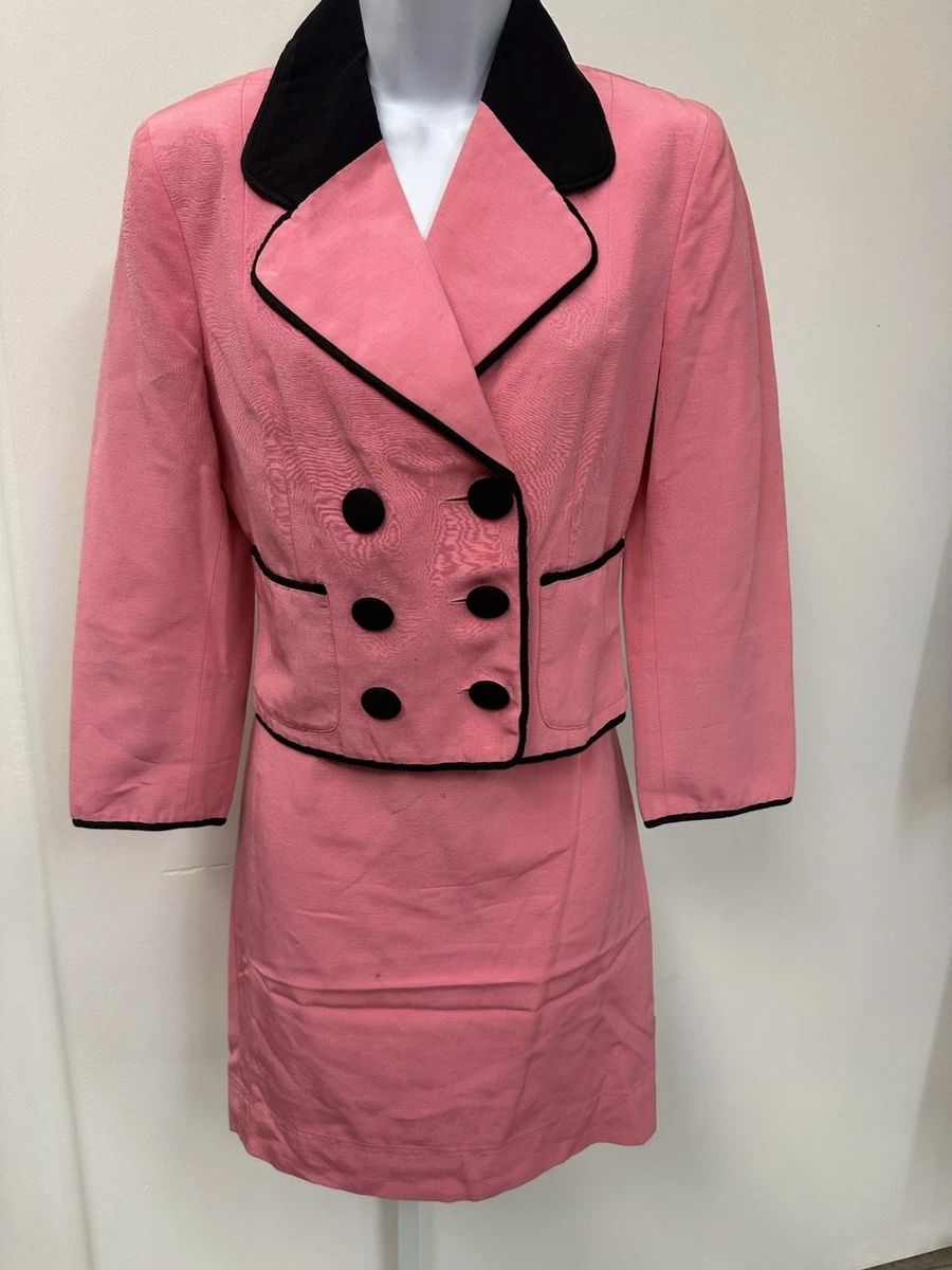 モスキーノのピンクスーツ 映画「スパイダーマン：アクロス・ザ・スパイダーバース」お楽しみに