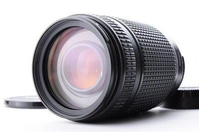 Nikon AF Nikkor 70-300mm f/4-5.6 D Exc+5 Telephoto Zoom Lens Y3136 - Image 1 of 4