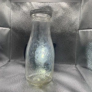 Vintage One Pint Milk Bottle Francis S. Cummings - Somerville Mass 7" Dairy - Picture 1 of 23