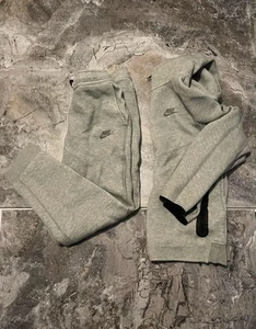 Nike Tech Fleece Tracksuit 2024/25 Grey Kids Size XL 13-15yr GreatCond RRP£160 - Picture 1 of 9