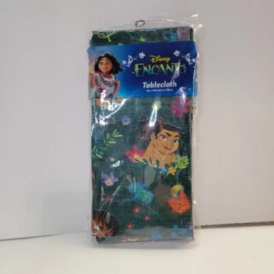 Mantel de plástico PEVA Disney's Encanto 52 pulgadas X 70 pulgadas  Foto 1 de 4