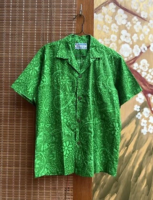Camisa de vacaciones hawaiana verde Waltah Clarkes vintage años 60 cuello lazo ribete Foto 1 de 4