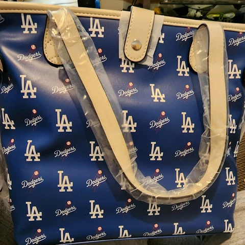 LOS ANGELES DODGERS HIGH QUALITY POPULAR DESIGN ALLOVER LOGOS LARGE PURSE Cover