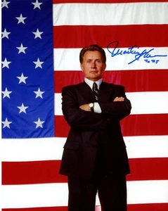Foto firmada por Martin Sheen The West Wing 8x10 autógrafo certificado por la JSA - Imagen 1 de 3