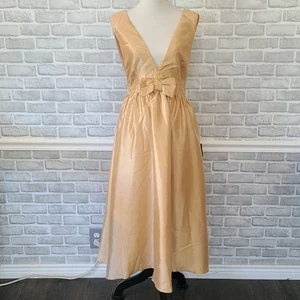 Vestido de Día Lulus Dorado Cuello Profundo Lazo Midi Elegante NUEVO Mediano Boda Baile de graduación - Imagen 1 de 9