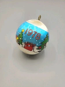 Vintage 1978 United Synd Peanuts Snoopy Woodstock Satin Ball Christmas Ornament - Picture 1 of 4