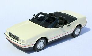 Automodello ONE24 1987-1992 Cadillac 1:24 White with Black Interior 2Tops 24C029