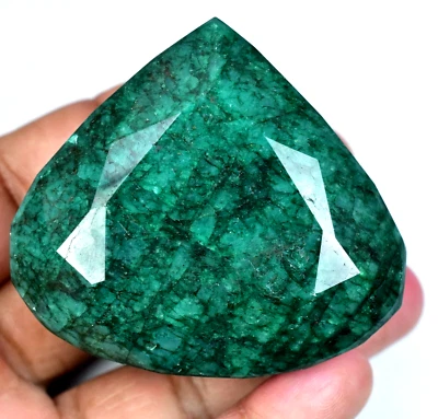 Natural Huge Green Emerald Zambian 759.50 CT Certified Pear Cut Loose Gemstone - Image 1 of 4