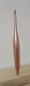 FURLS - Blush Matte Streamline Metall Häkelnadel 5,5 mm (I) Rosegold - Neu - Bild 1 von 4