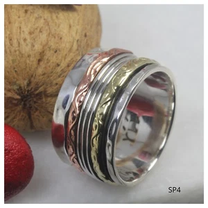 Anillo de meditación giratorio de banda pesada de plata esterlina martillado tricolor - Imagen 1 de 6