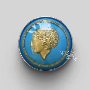 VW BEETLE VOLKSWAGEN BANJO STEERING WHEEL HORN BUTTON GOLD LADY BLUE - Picture 1 of 2