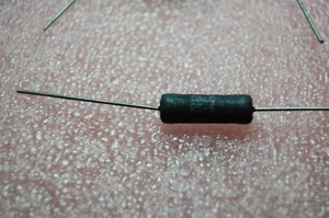 RS005R1000FE12 Res Wirewound 0.1 Ohm 1% 5W ±90ppm/°C Silicone AXL Bulk ( 6 PCS) - Picture 1 of 2
