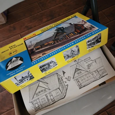 AHM Minikits 5814 Rico Train Station original box - Image 1 of 3