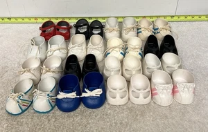 16 pares de zapatos vintage Cabbage Patch para niños y niños pequeños - Imagen 1 de 3