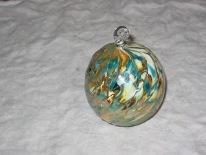 Hand Blown Art Glass Christmas Ornament Gazing Witch Ball Orb 3.5" Loc T Drawer2 - Picture 1 of 3