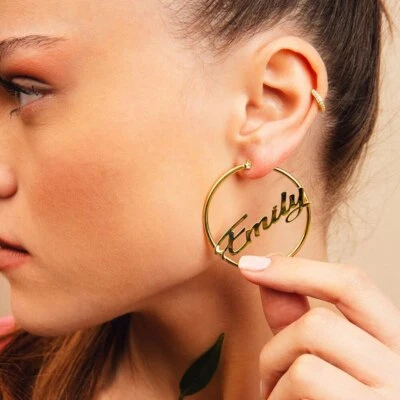 Brincos de argola com nome personalizado para mulheres meninas placa de identificação círculo grande presentes personalizados - Imagem 1 de 4