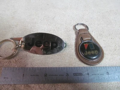 (2) LLAVEROS/CADENA AMC JEEP, UN LLAVERO Y UNO TODO LATÓN. Foto 1 de 4