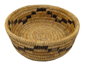 Vintage Pima (Akimel O'odham) 7 Zoll Coil Woven Basket c1950's zeigt Gebrauchsspuren (10) - Bild 1 von 12