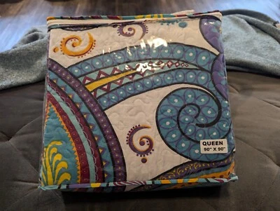 Queen Size Three Piece Quilt Set 90x90 - Image 1 of 4