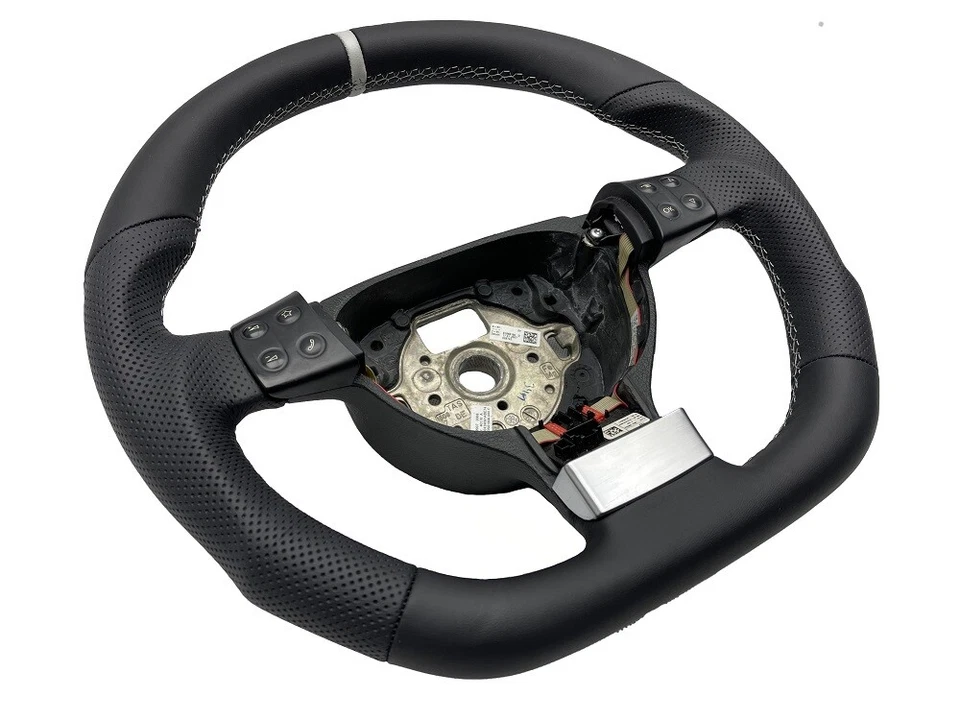 Tuning Lenkrad Lederlenkrad Vw GOLF 5 1K  Golf PLUS 5M Multifunktion ABGEFLACHT - Bild 1 von 4