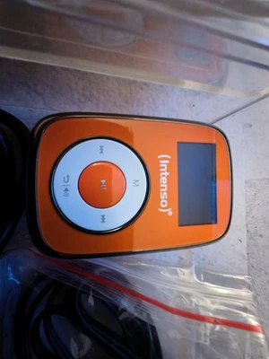 Intenso MP3 Player, 8 GB Micro SD Speicherkarte - Bild 1 von 3