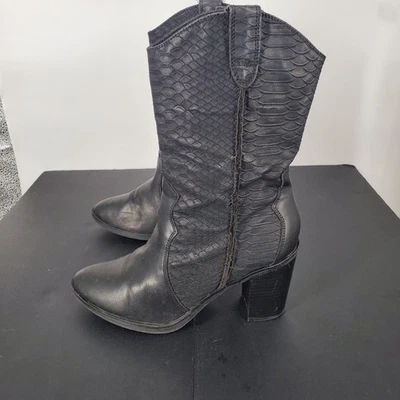 Botas MIA para mujer talla 7 negras vaqueras occidentales media pantorrilla tacón bloque estilo piel de serpiente Foto 1 de 4