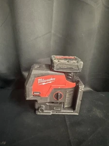 Milwaukee M12 Green Laser Tool - Red (3624-20) W/XC4.0 Battery - Picture 1 of 6