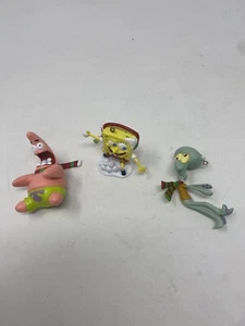2003 Spongebob Christmas Snowball Ornaments , With Patrick, & Squidward. RARE - Picture 1 of 11