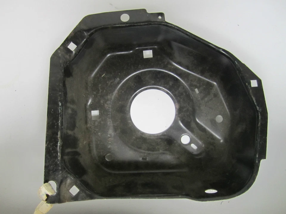 76 别克 Electra LeSabre Estate Wagon LH 车头灯挡泥板 NOS 1242763 — 第 1/1 张图片