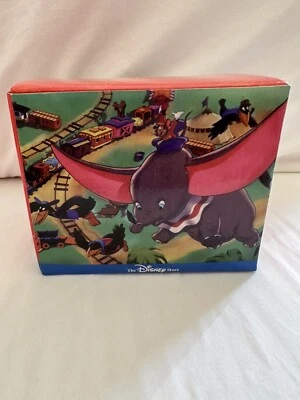 Taza de café Dumbo vintage de Disney Store en su caja original Foto 1 de 4