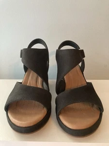 Clarks Unstructured Damen Un Plaza Sling schwarz Nubukleder Sandalen mit Karton - Bild 1 von 6