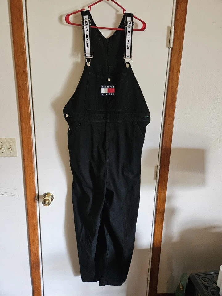 Mono de mezclilla Tommy Hilfiger negro vintage baberos grandes  Foto 1 de 4