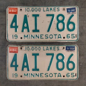 Coleccionista 1965 1966 1967 Minnesota matrícula par coincidente placas # 4AI 786 - Imagen 1 de 1