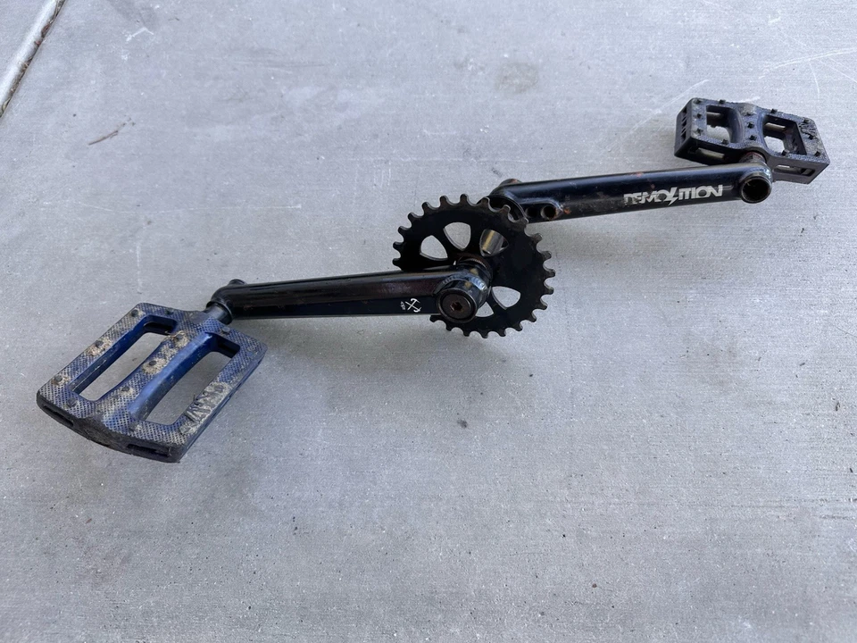 Bielas Demolition Revolt planas negras usadas con pedales de plástico Subrosa Rant USADAS Foto 1 de 4