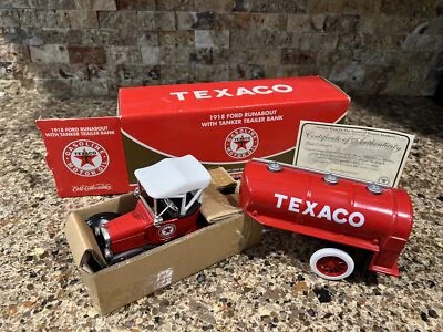 Texaco 1918 Ford Runabout With Tanker Trailer Bank RC2 Brands 2004 NEW - Image 1 of 4