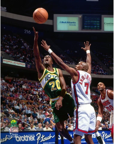Gary Payton Supersonics UnSigned 11x14 Hardwood Layup On Kenny Anderson Photo Cover