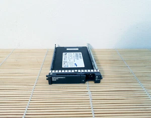 Cisco UCSW-SD960GMA2-C 2.5-inch 960Gb SSD SATA 6.0 Gbps Solid State Drive - Bild 1 von 1